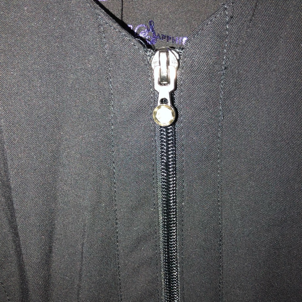 Black scrub jacket - Picture 2 of 6